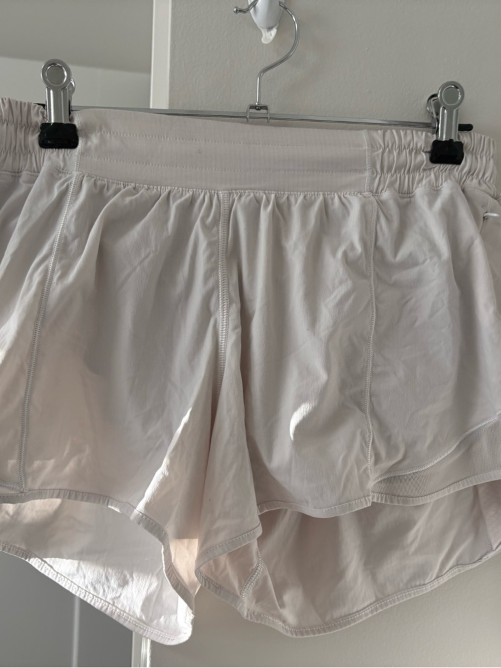 lululemon athletica white Women’s Athletic Shorts